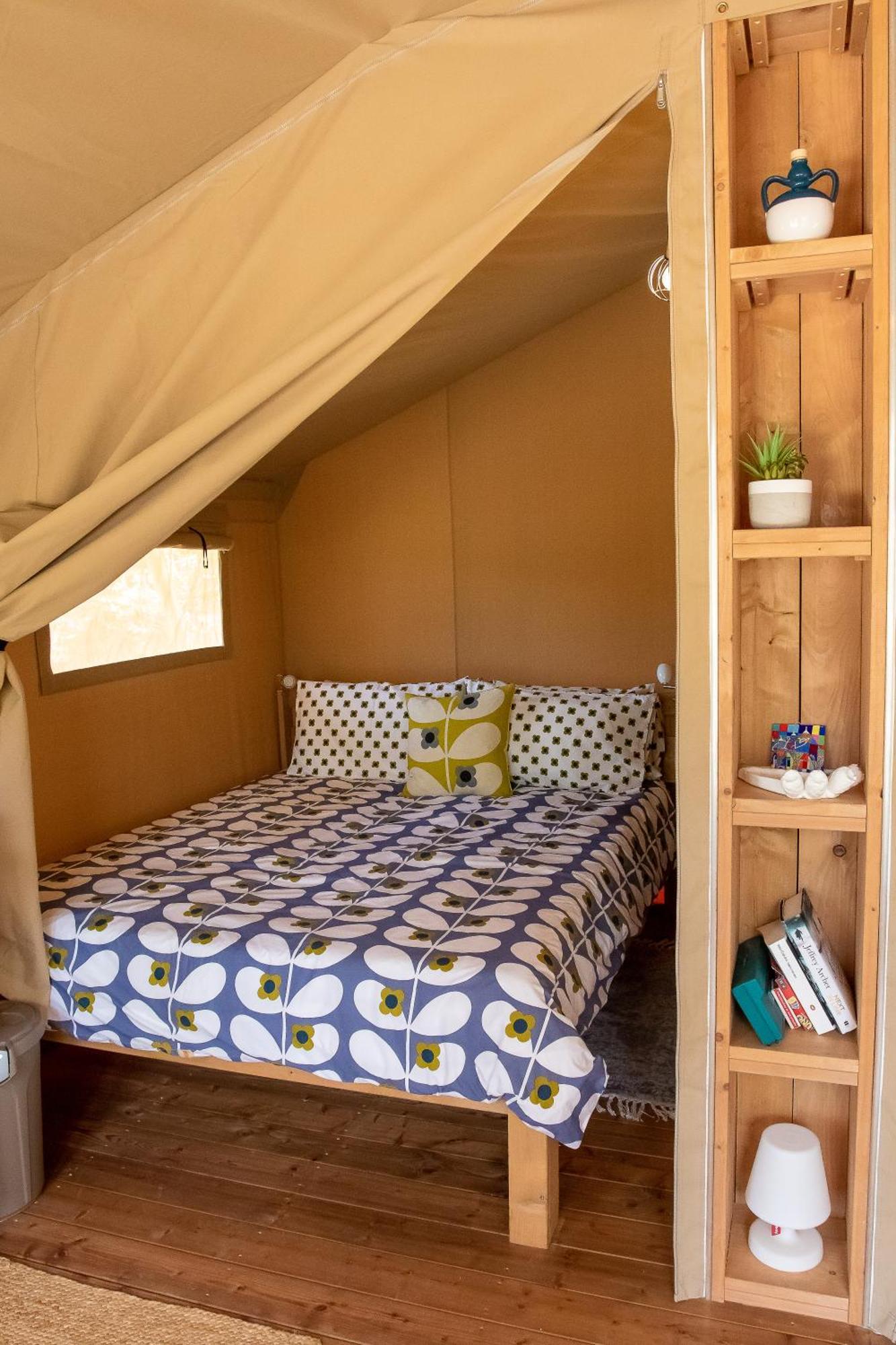 Domus Olea Glamping Hotell Ceglie Messapica Exteriör bild