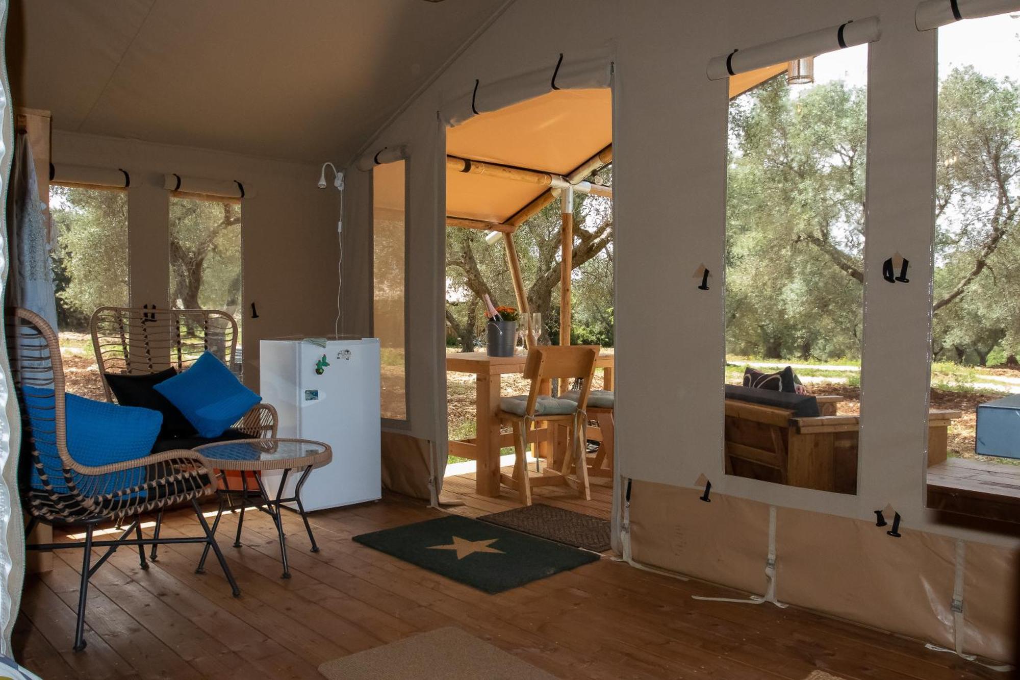 Domus Olea Glamping Hotell Ceglie Messapica Exteriör bild