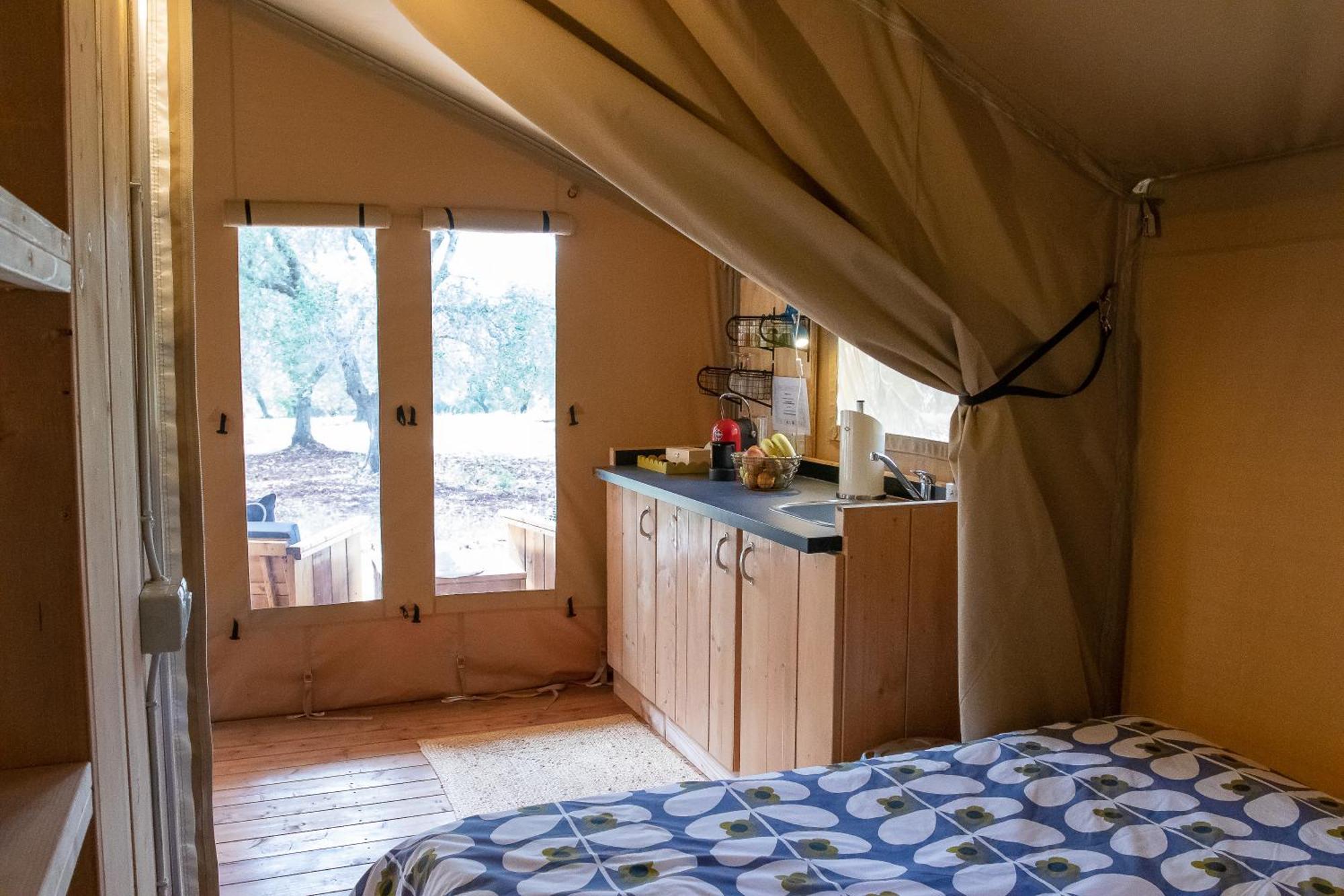 Domus Olea Glamping Hotell Ceglie Messapica Exteriör bild