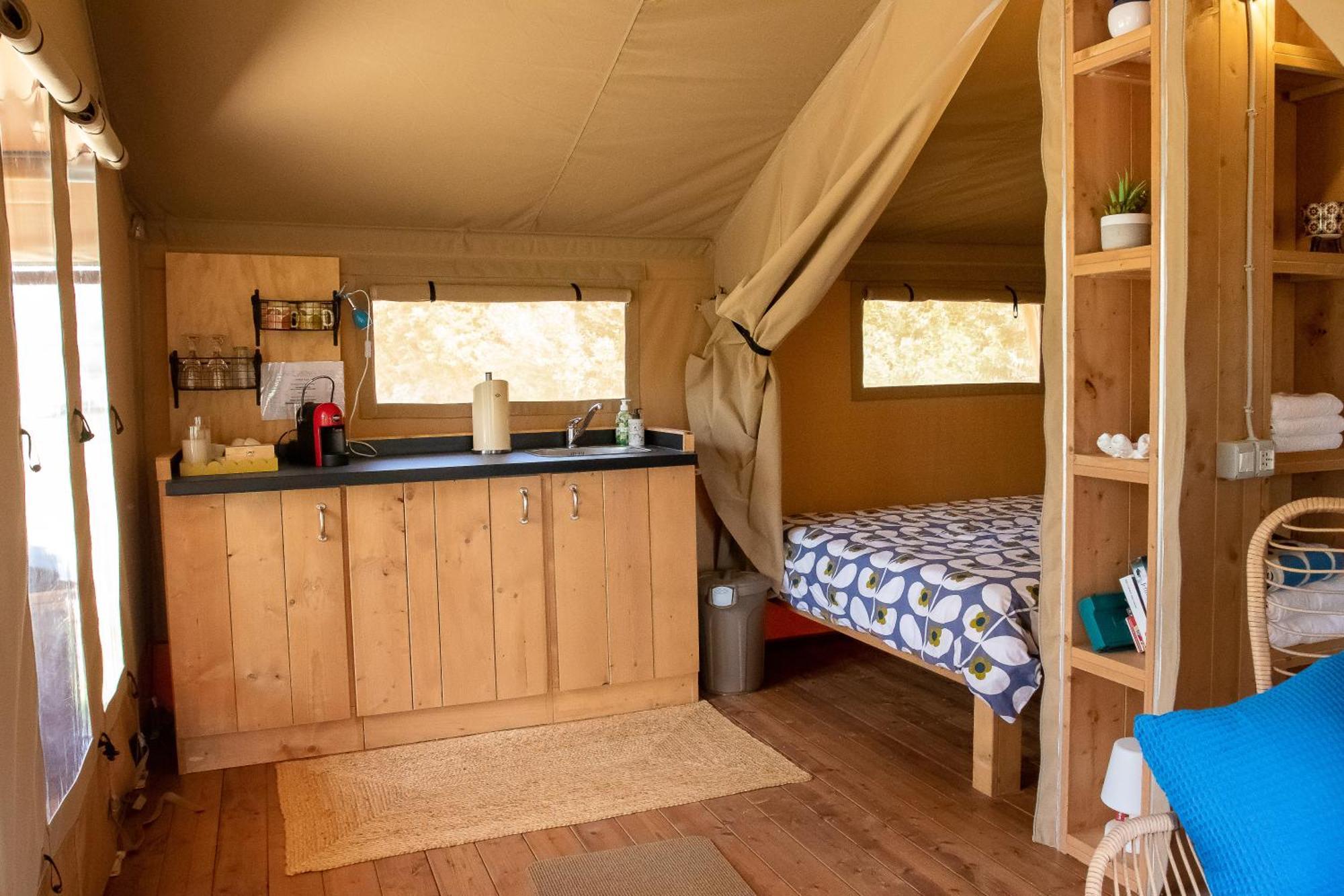 Domus Olea Glamping Hotell Ceglie Messapica Exteriör bild