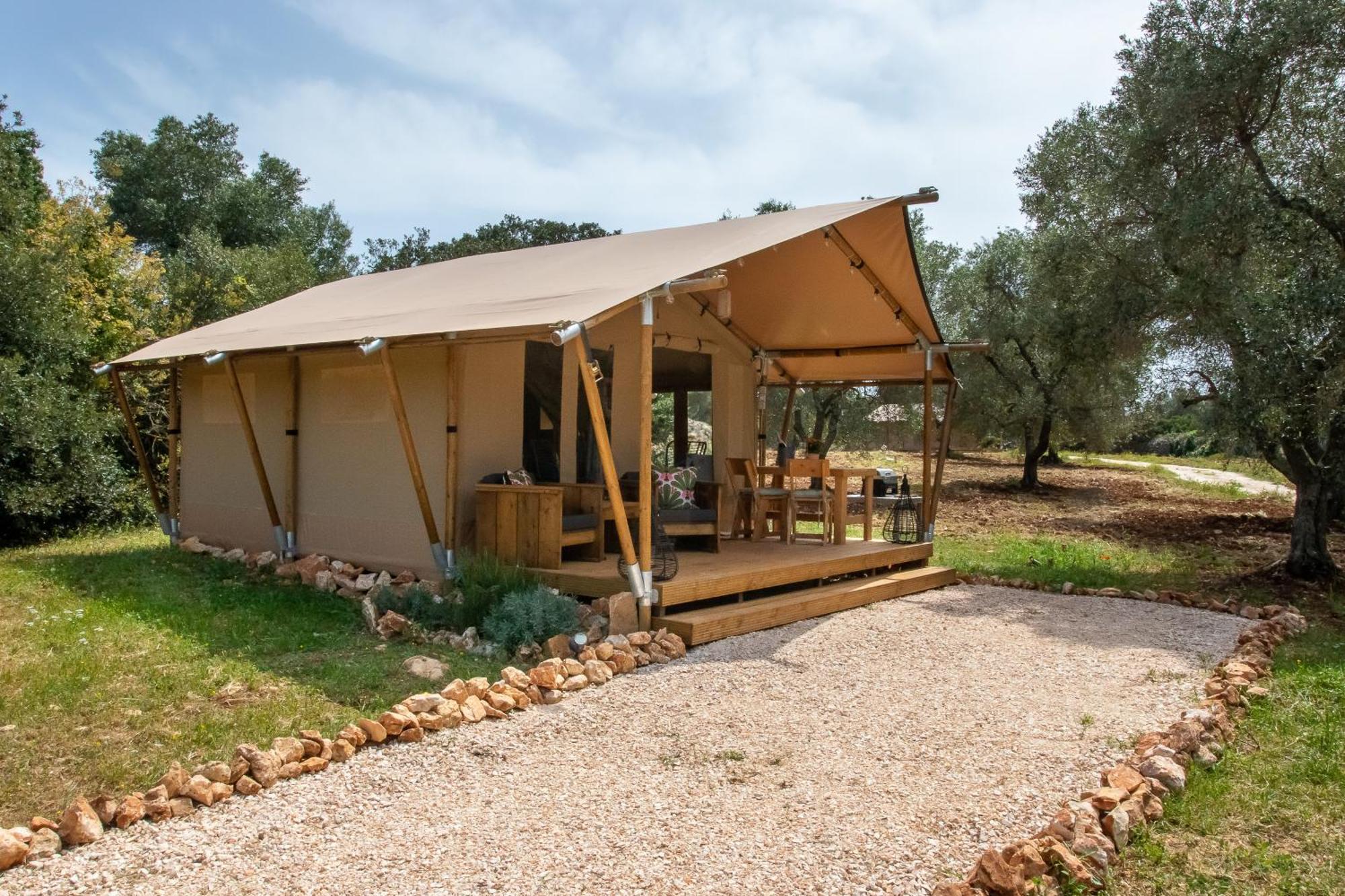 Domus Olea Glamping Hotell Ceglie Messapica Exteriör bild