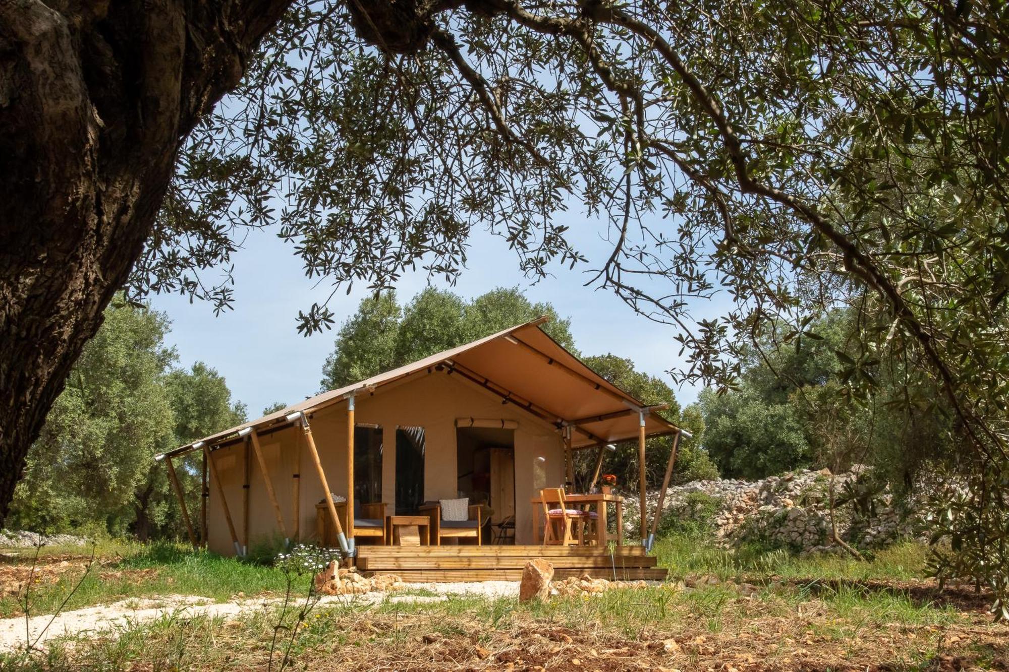 Domus Olea Glamping Hotell Ceglie Messapica Exteriör bild
