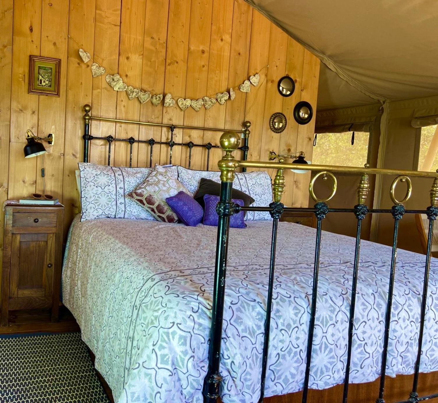 Domus Olea Glamping Hotell Ceglie Messapica Exteriör bild