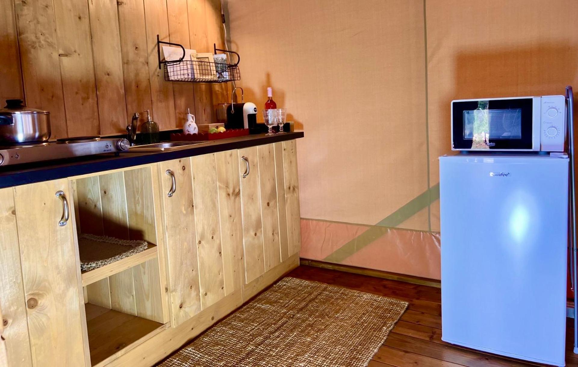 Domus Olea Glamping Hotell Ceglie Messapica Exteriör bild