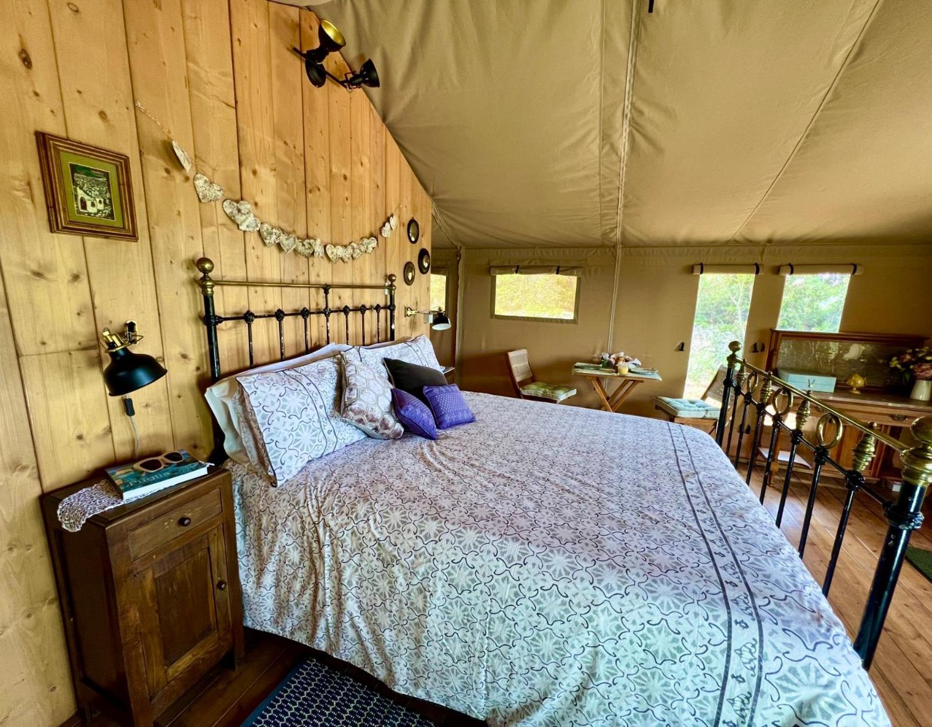 Domus Olea Glamping Hotell Ceglie Messapica Exteriör bild